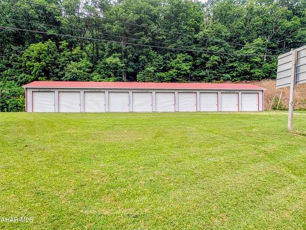 1.5 Acres of Improved Commercial Land for Sale in Everett, Pennsylvania
