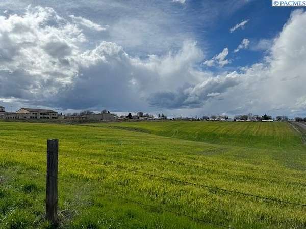20.6 Acres of Improved Agricultural Land for Sale in Lewiston, Idaho