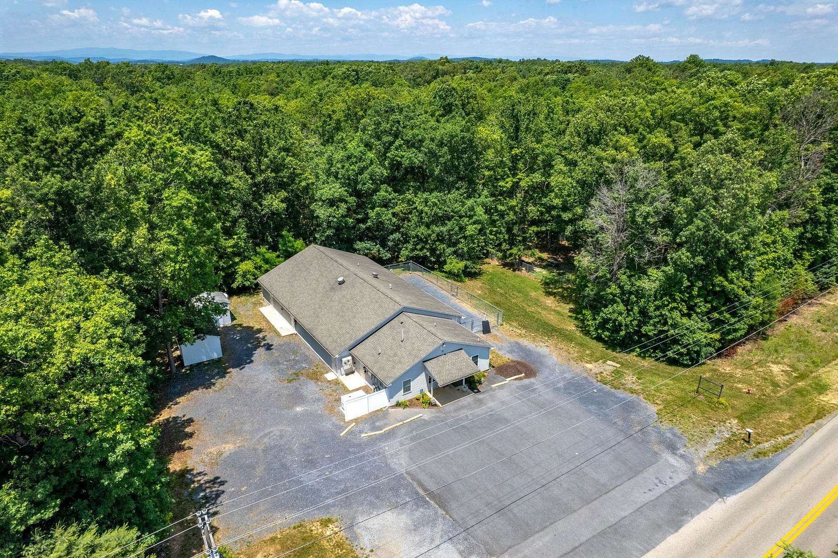 4.6 Acres of Improved Mixed-Use Land for Sale in Lyndhurst, Virginia