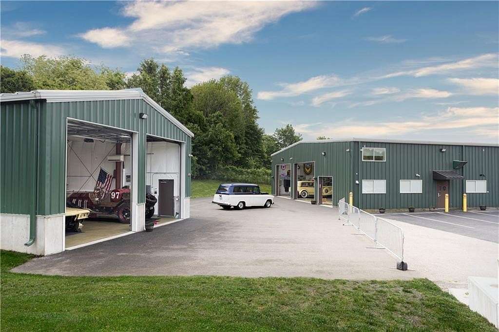2.3 Acres of Improved Commercial Land for Sale in Middletown, Rhode Island