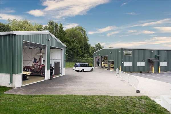 2.3 Acres of Improved Commercial Land for Sale in Middletown, Rhode Island