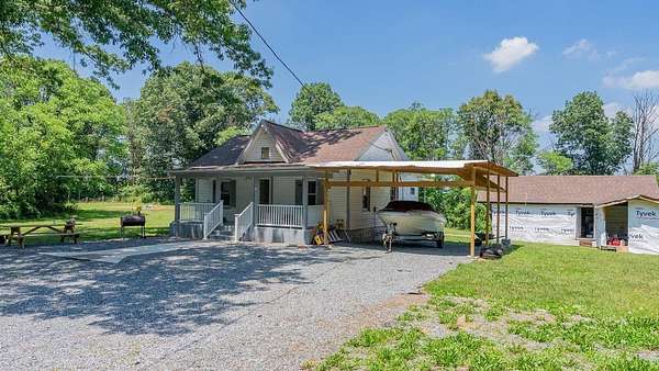 3.22 Acres of Land with Home for Sale in Shenandoah, Virginia