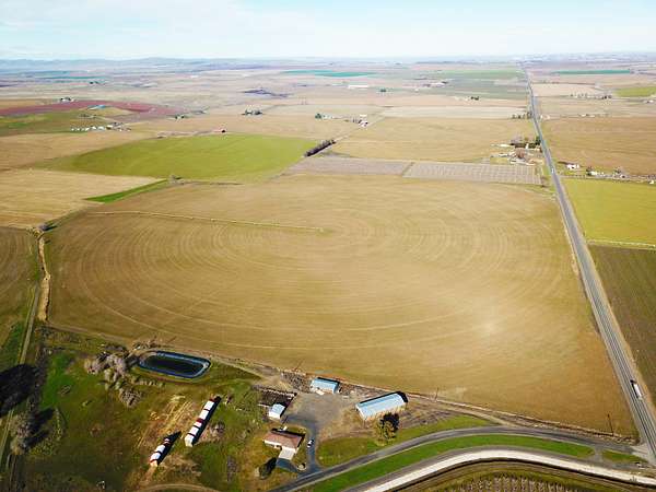 161 Acres of Agricultural Land with Home for Sale in Othello, Washington