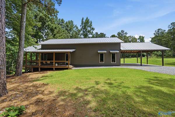 10 Acres of Land with Home for Sale in Baileyton, Alabama