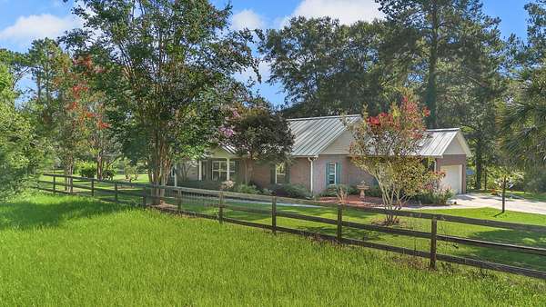 17 Acres of Land with Home for Sale in Havana, Florida