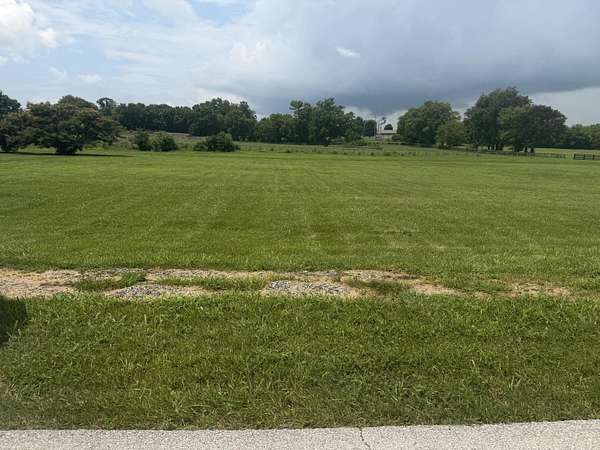 1 Acre of Residential Land for Sale in Harrodsburg, Kentucky