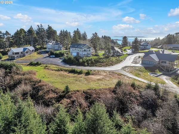 0.83 Acres of Residential Land for Sale in Ilwaco, Washington