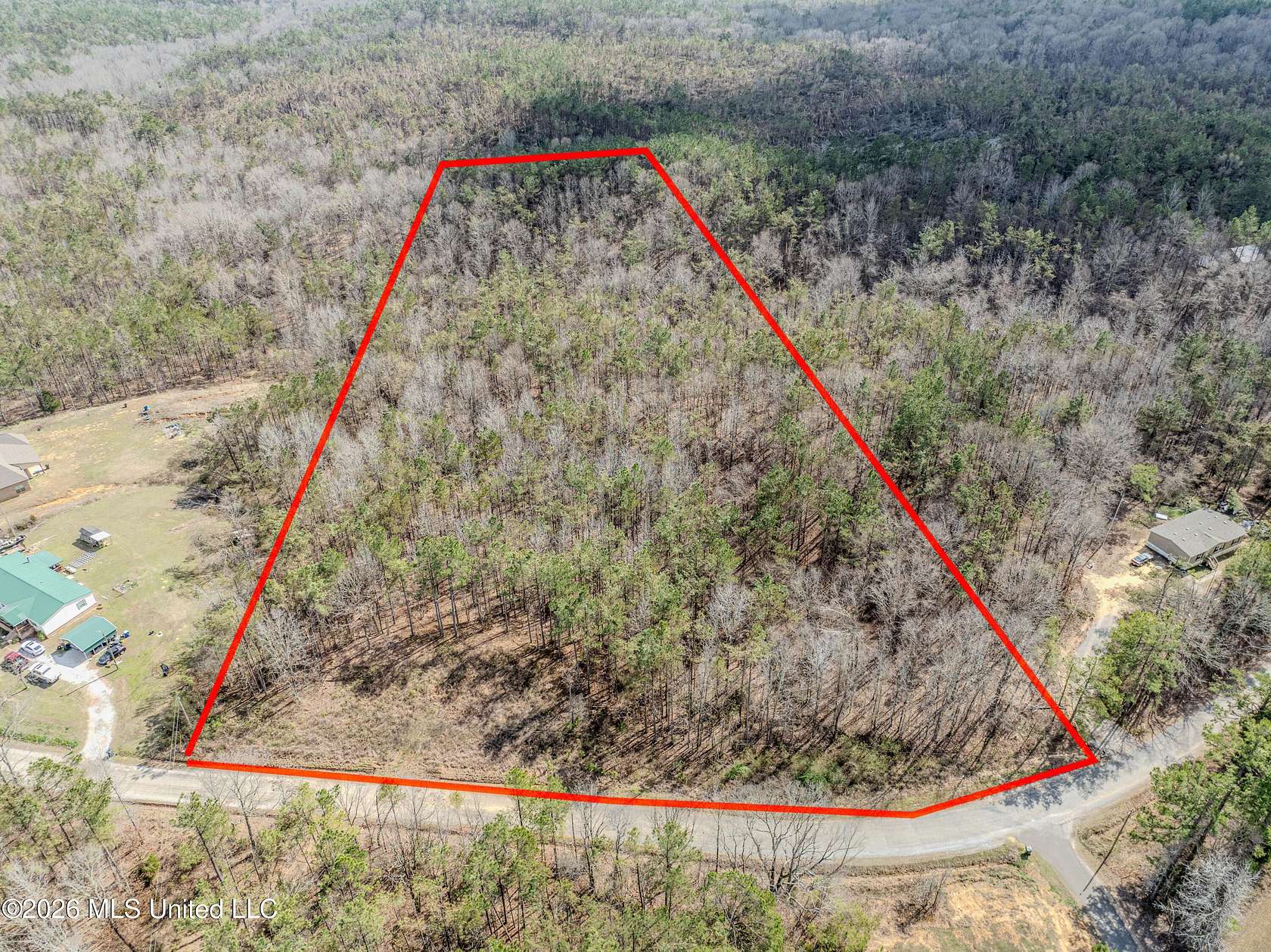 6.5 Acres of Residential Land for Sale in Waterford, Mississippi