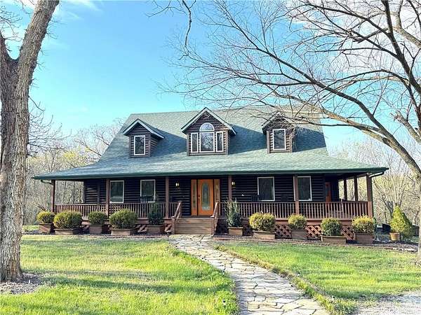 9 Acres of Land with Home for Sale in La Cygne, Kansas