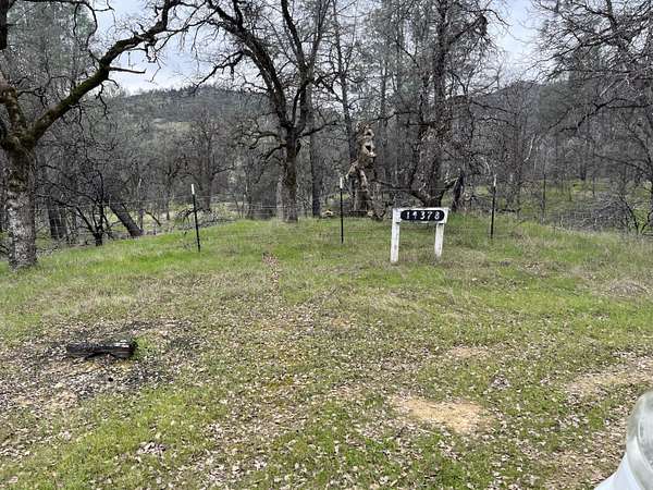 20 Acres of Land for Sale in Redding, California