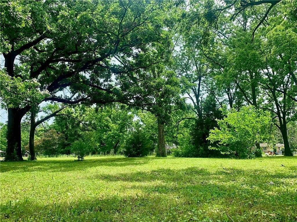 0.64 Acres of Residential Land for Sale in Pleasanton, Kansas