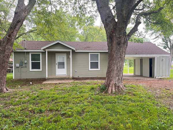 0.89 Acres of Land with Home for Lease in Anderson, Indiana