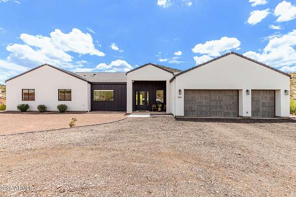 1.73 Acres of Land with Home for Sale in Phoenix, Arizona