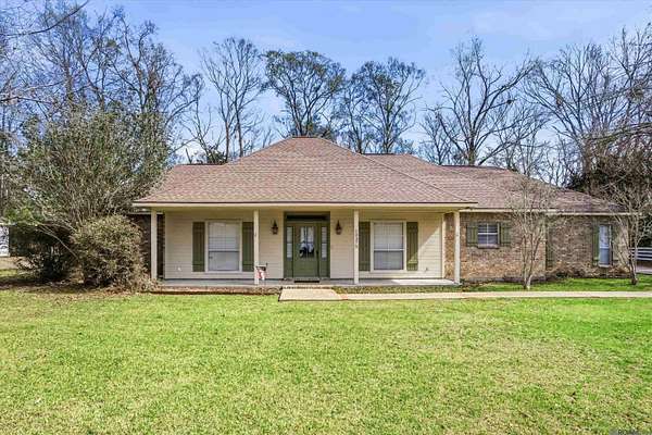2.15 Acres of Land with Home for Sale in St. Francisville, Louisiana