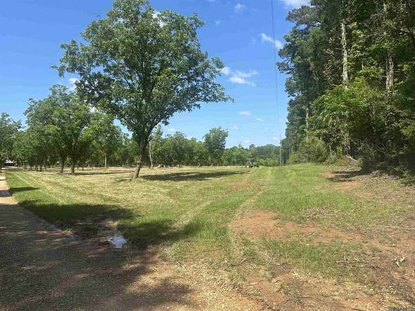 8.88 Acres of Residential Land for Sale in Jackson, Louisiana