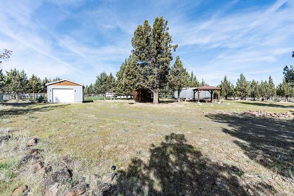 1.13 Acres of Residential Land for Sale in Culver, Oregon