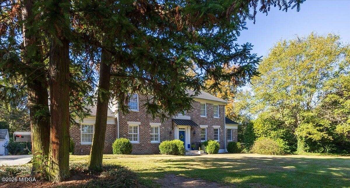 2.59 Acres of Land with Home for Sale in Macon, Georgia
