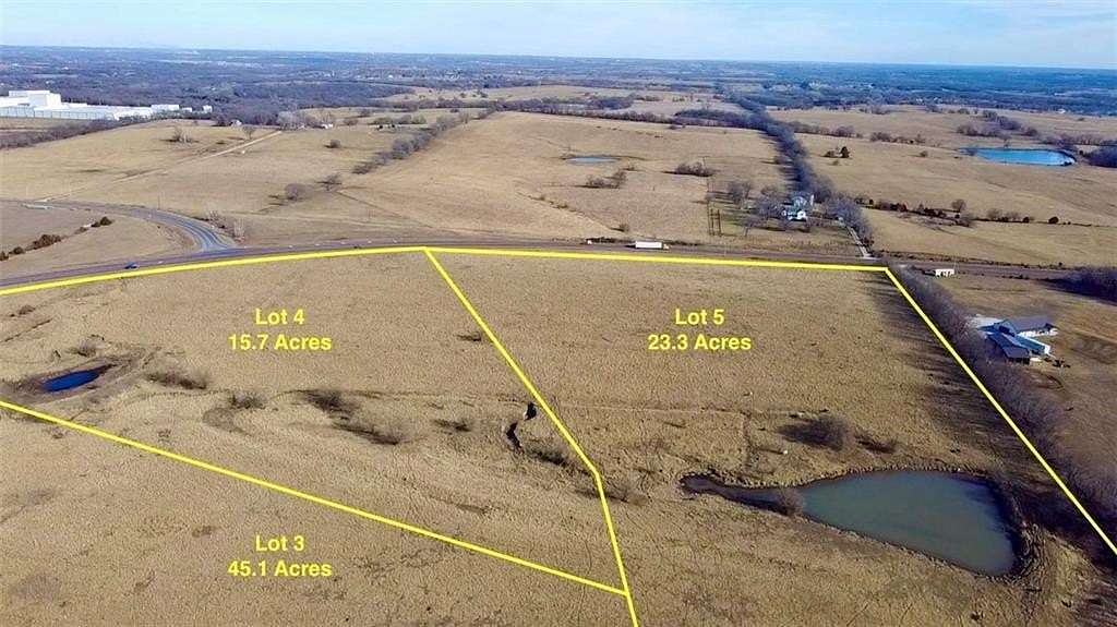 23.3 Acres of Commercial Land for Sale in Tonganoxie, Kansas