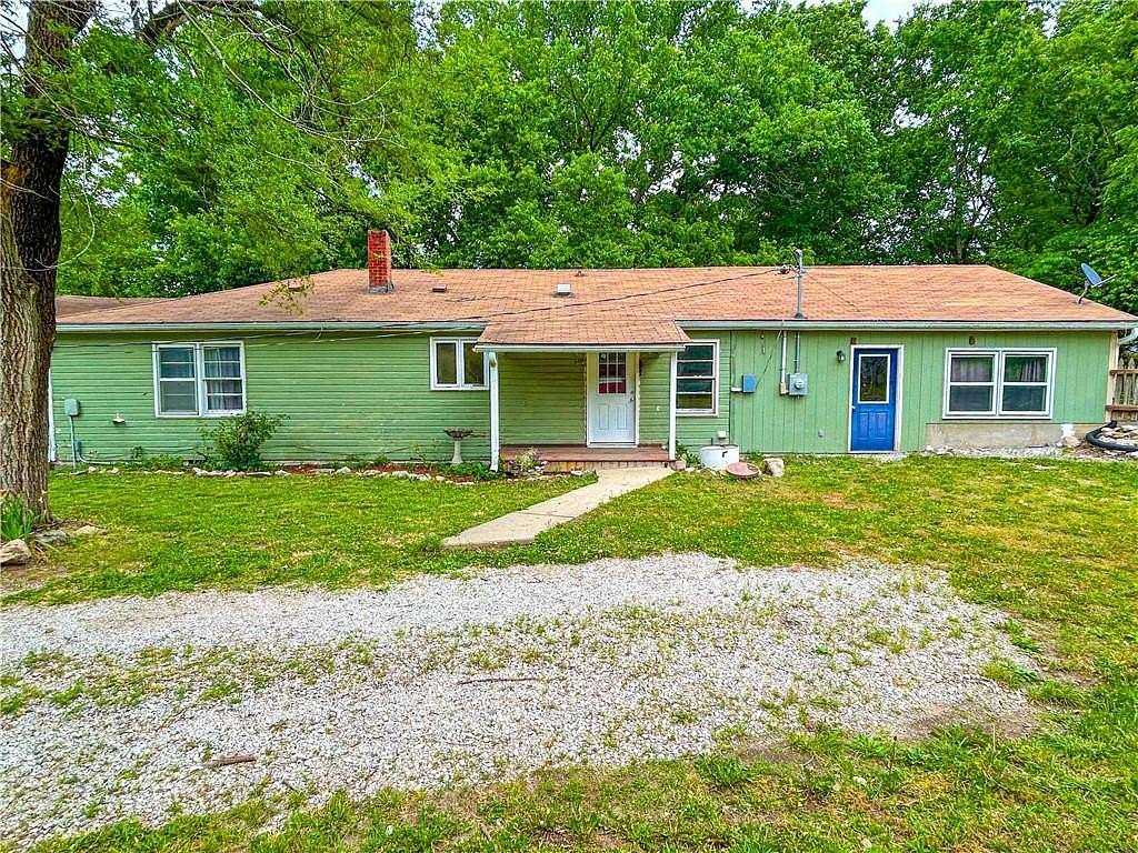 24.1 Acres of Land with Home for Sale in Mound City, Kansas