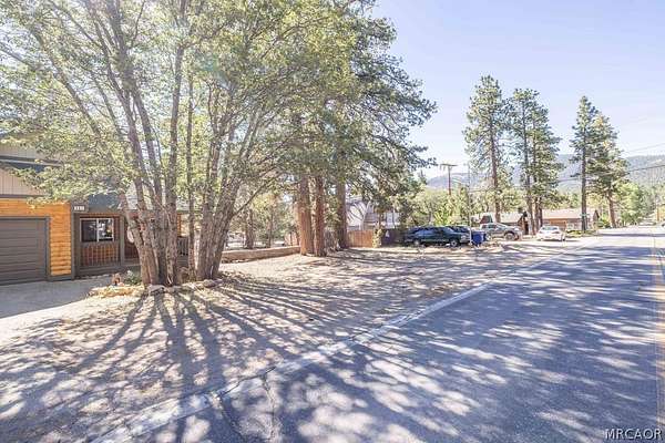 0.12 Acres of Land for Sale in Sugarloaf, California