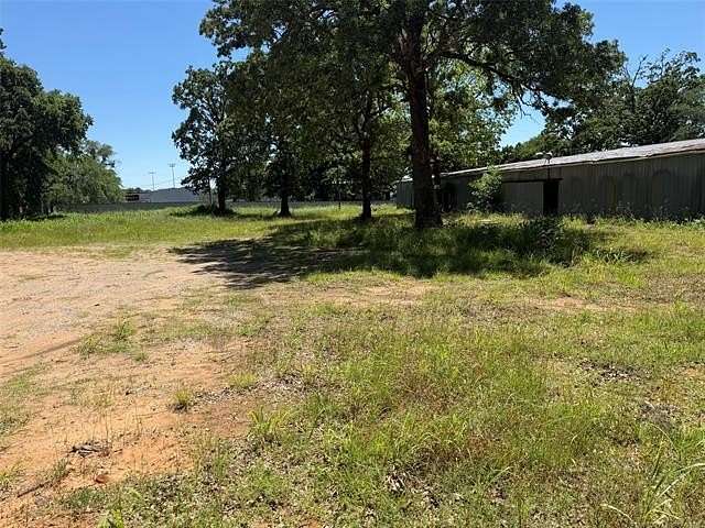 2.52 Acres of Residential Land for Sale in Colbert, Oklahoma