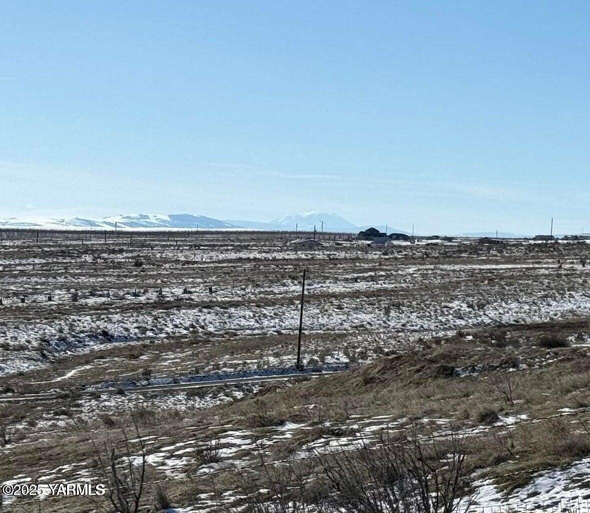 10.4 Acres of Land for Sale in Selah, Washington