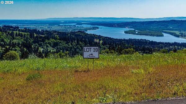 0.9 Acres of Residential Land for Sale in Kalama, Washington