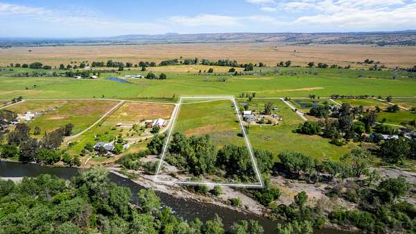 6.79 Acres of Land for Sale in Los Molinos, California