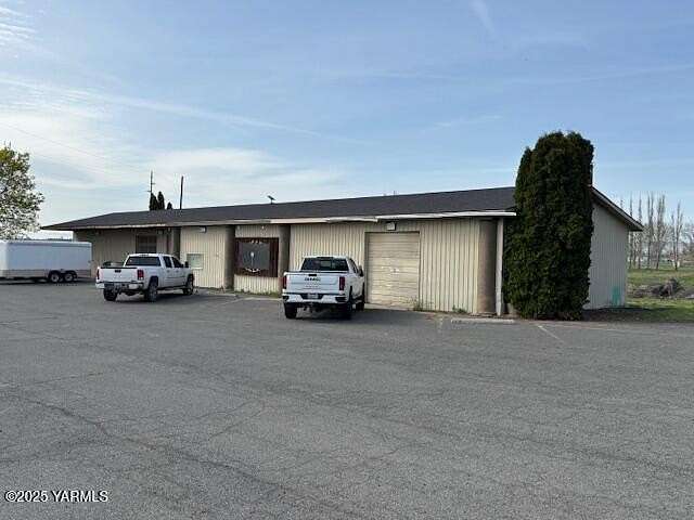 2.27 Acres of Improved Commercial Land for Sale in Sunnyside, Washington