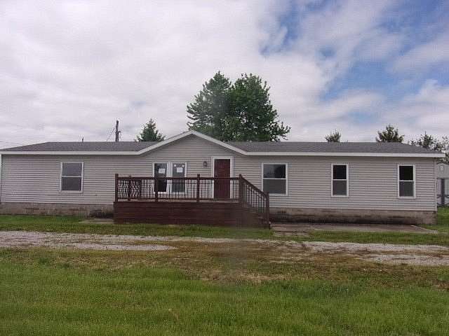 1.83 Acres of Land with Home for Sale in Tower Hill, Illinois