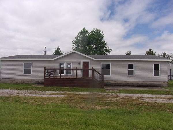 1.83 Acres of Land with Home for Sale in Tower Hill, Illinois