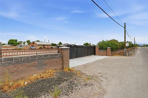 2.27 Acres of Land with Home for Sale in Las Vegas, Nevada