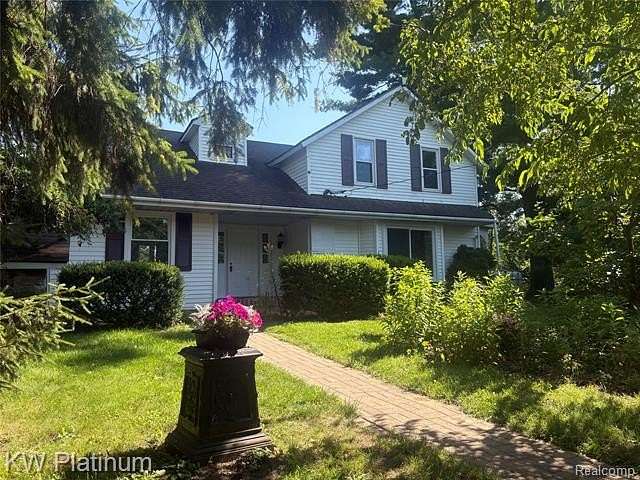 10.5 Acres of Land with Home for Sale in Burtchville Township, Michigan