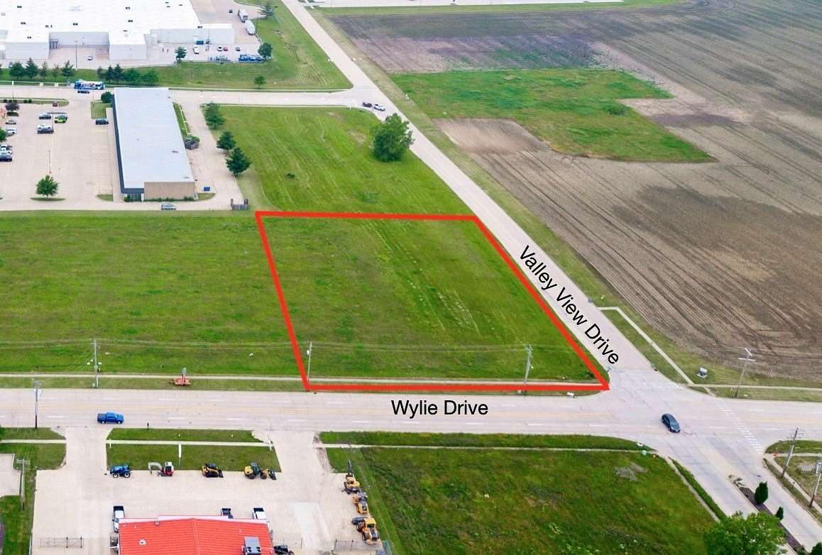 1.42 Acres of Commercial Land for Sale in Bloomington, Illinois