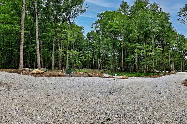 1.42 Acres of Residential Land for Sale in Mendon, Vermont