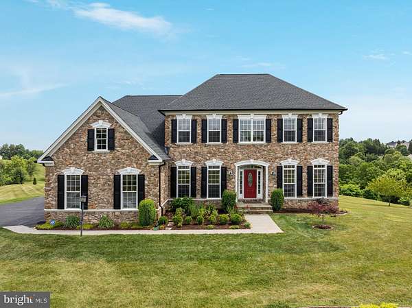2.23 Acres of Land with Home for Sale in Hamilton, Virginia