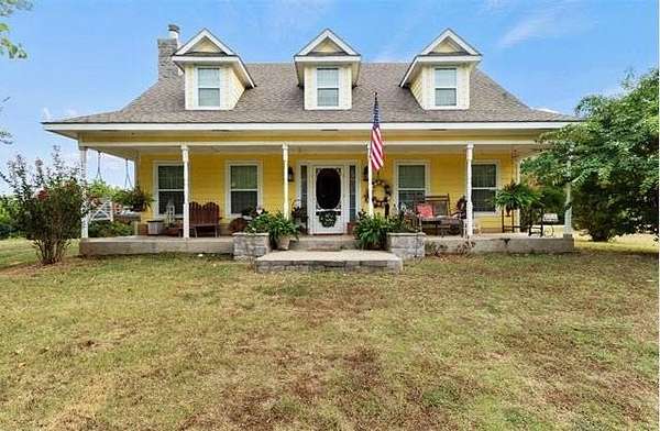 36.6 Acres of Land with Home for Sale in Fitzhugh, Oklahoma