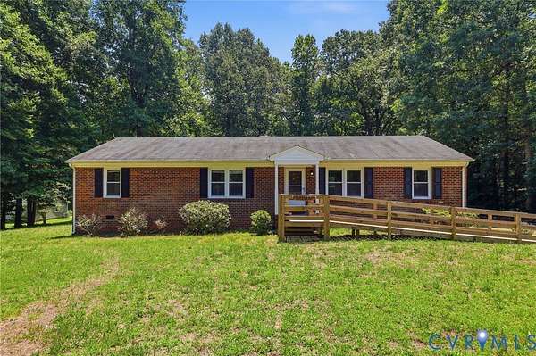 1.5 Acres of Land with Home for Sale in New Kent, Virginia