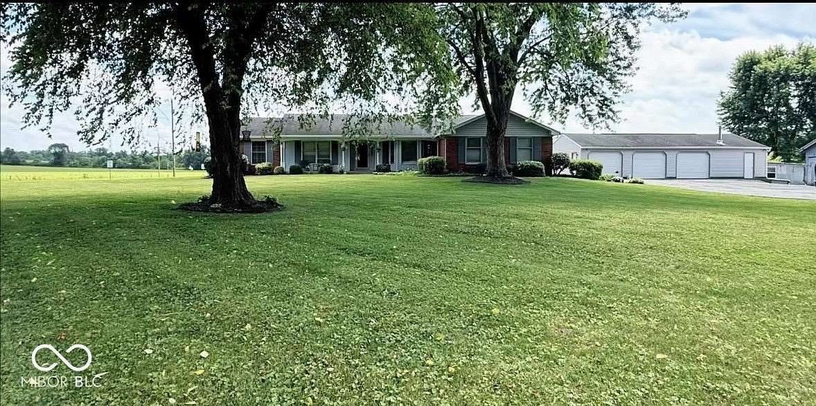 2 Acres of Land with Home for Sale in Mooresville, Indiana