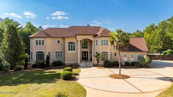 2.47 Acres of Land with Home for Sale in Macon, Georgia