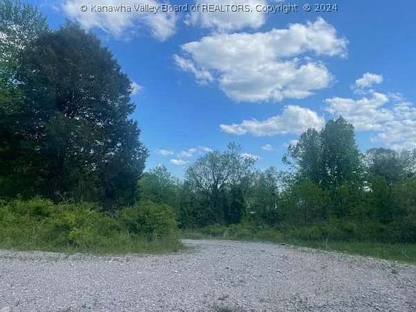 190 Acres of Mixed-Use Land for Sale in Millwood, West Virginia