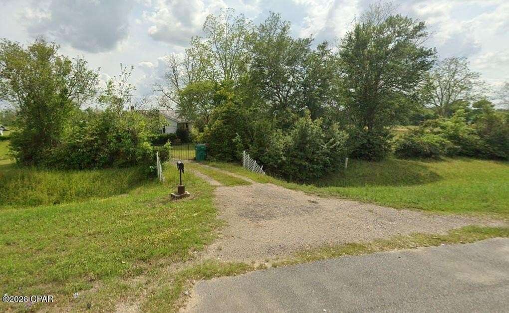 33.3 Acres of Agricultural Land with Home for Sale in Grand Ridge, Florida