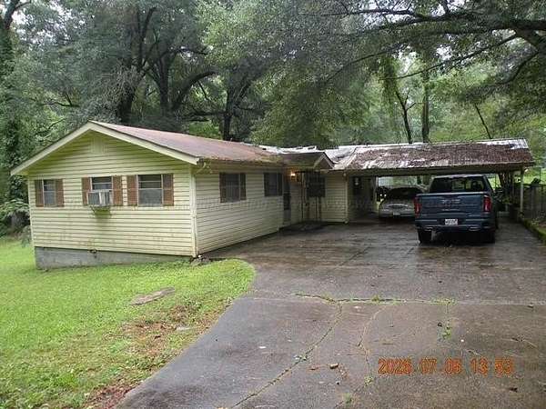 2.7 Acres of Land with Home for Sale in Jasper, Alabama