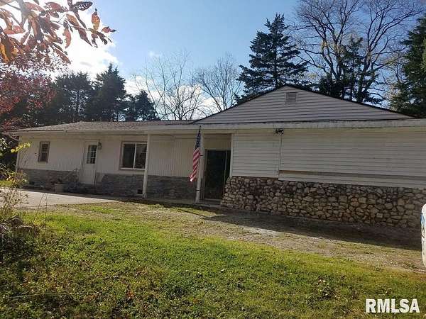 3 Acres of Land with Home for Sale in Glasford, Illinois