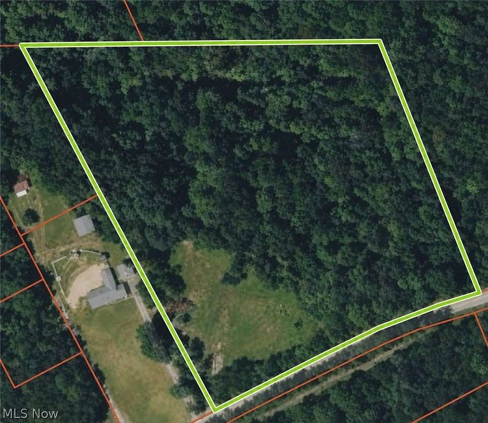 8 Acres of Residential Land for Sale in Weirton, West Virginia