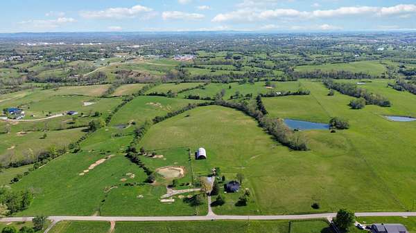33 Acres of Agricultural & Residential Land for Sale in Richmond, Kentucky