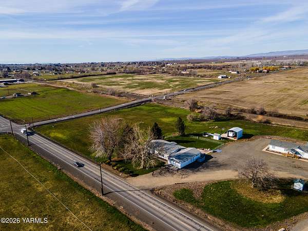 4 Acres of Improved Mixed-Use Land for Sale in Prosser, Washington