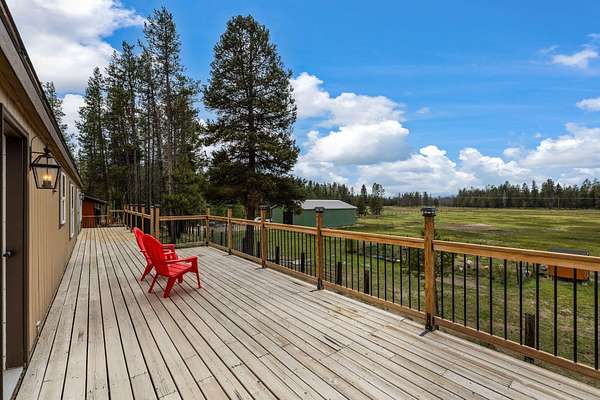 10 Acres of Land with Home for Sale in La Pine, Oregon