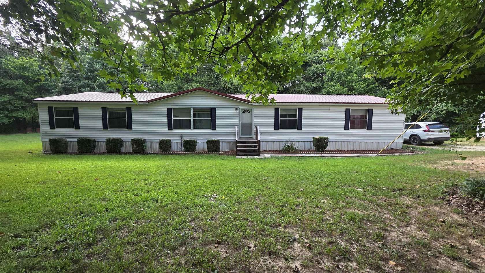 2.15 Acres of Land with Home for Sale in Jonesboro, Arkansas