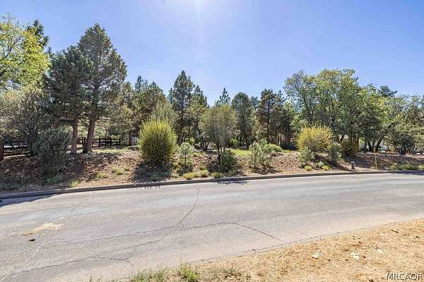 1 Acre of Residential Land for Sale in Big Bear City, California